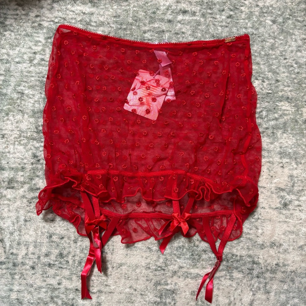 Ruffle luv garter skirt